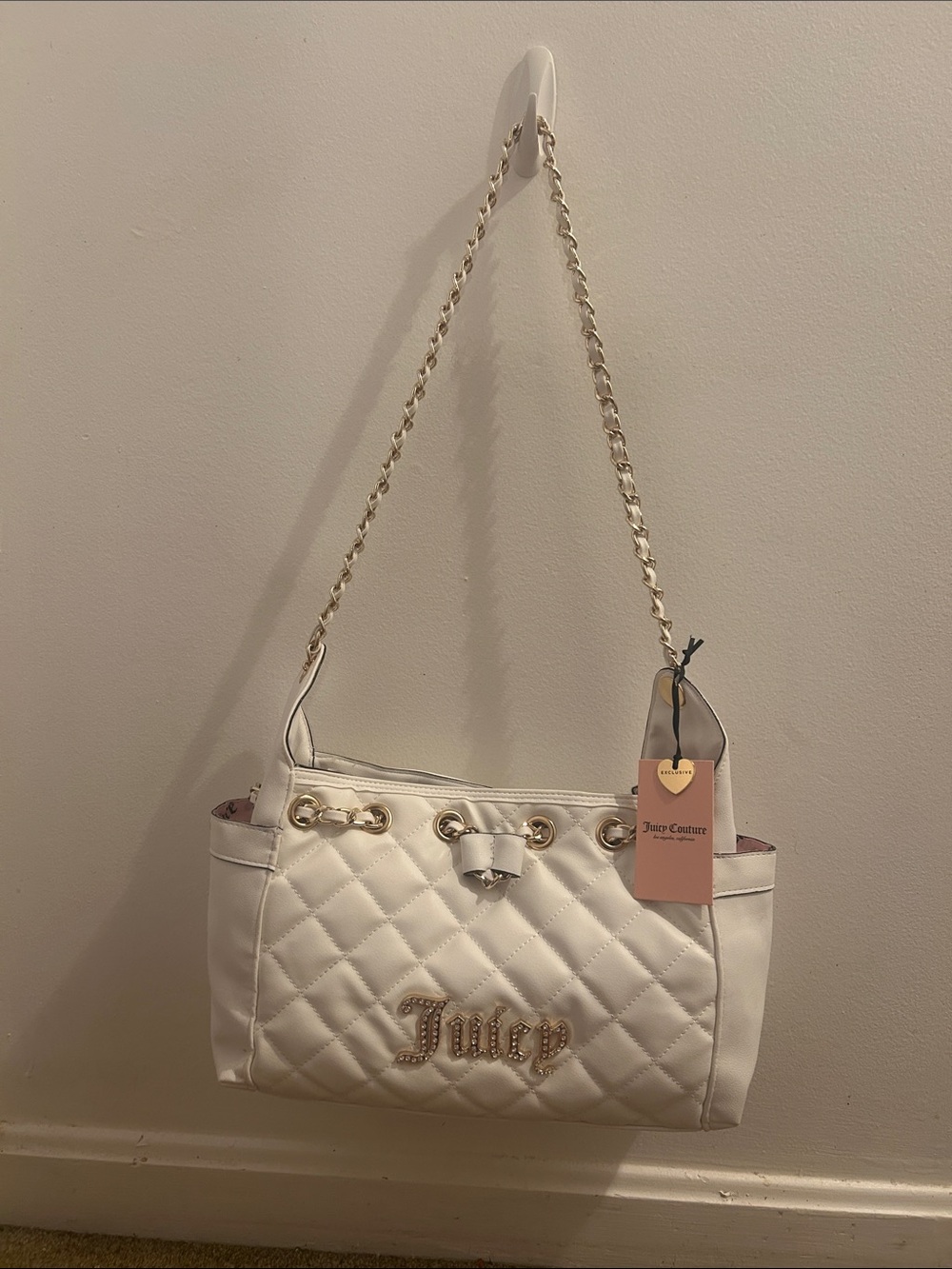 Juicy Couture Cream Quilted Shoulder Bag with Gold Chain